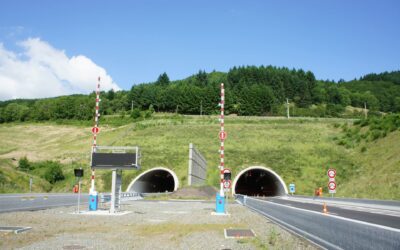 Barrières automatiques de coupure de voie : équipements robustes pour fermeture et régulation des voies routières